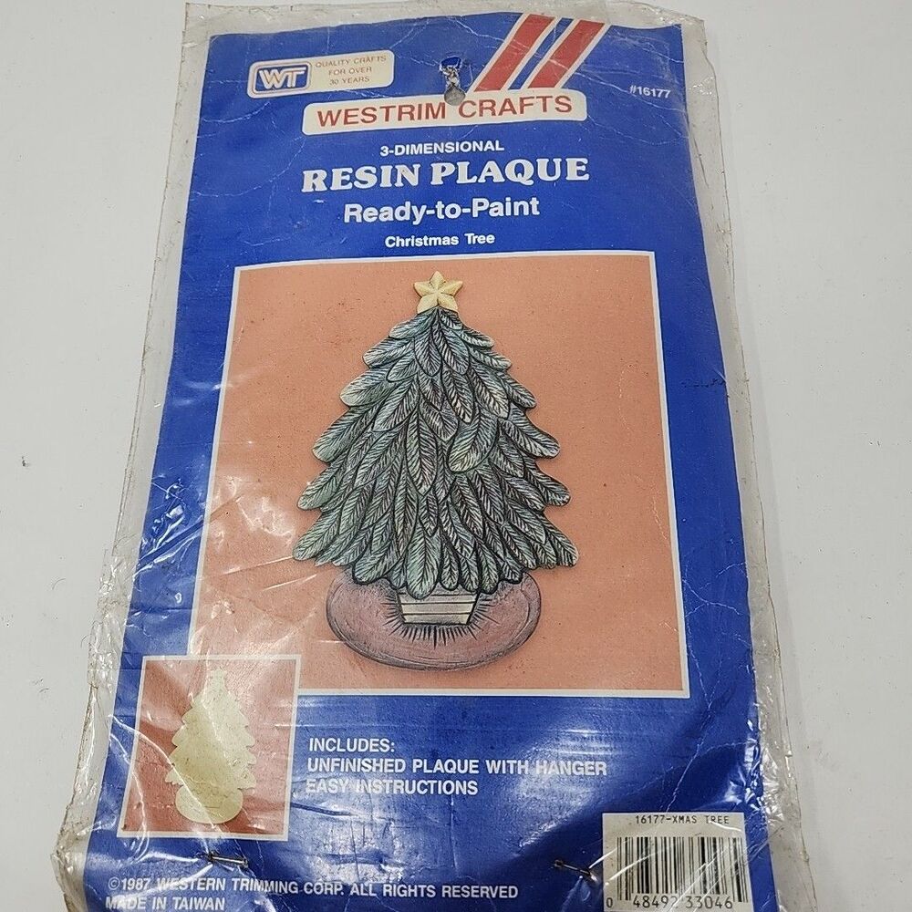 Westrim Crafts Christmas Tree 3 Dimensional Resin Plaque Ready To Paint 1987